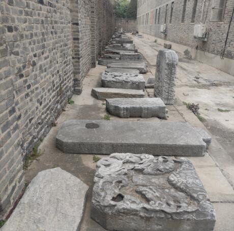 南陽市博物館對零散石刻保管工作的研究 