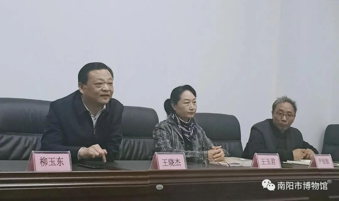 市博舉行黨史學(xué)習(xí)專題課.jpg